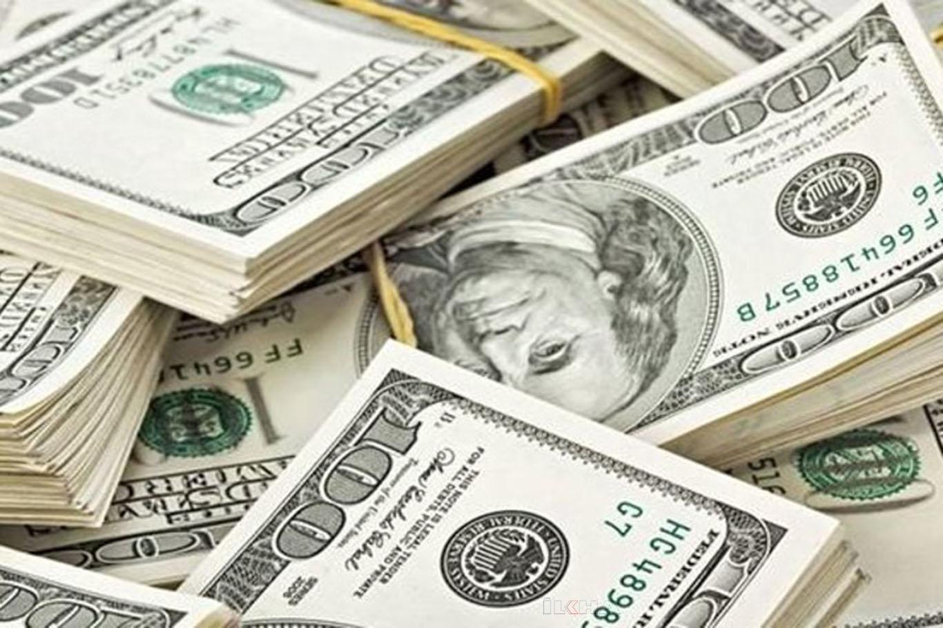 İran'da dolar 25 bin tümeni aşarak rekor kırdı İran'da dolar 25 bin tümeni aşarak rekor kırdı